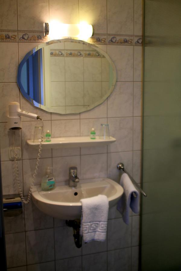 Karstens Gasthof Nordhastedt Dış mekan fotoğraf