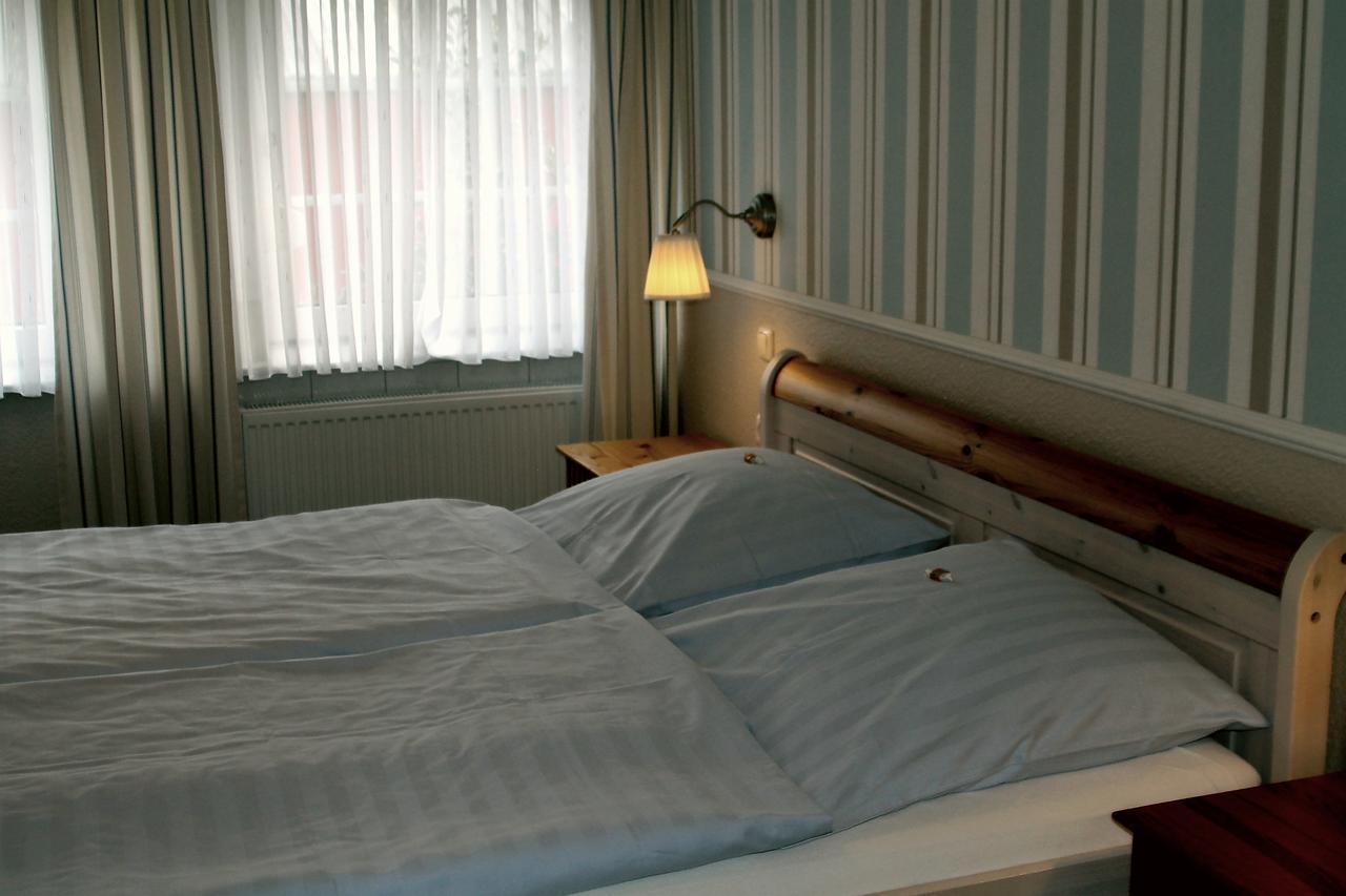 Karstens Gasthof Nordhastedt Dış mekan fotoğraf