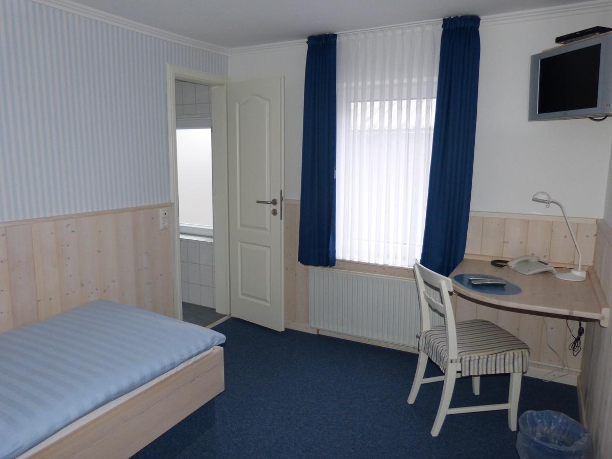 Karstens Gasthof Nordhastedt Dış mekan fotoğraf