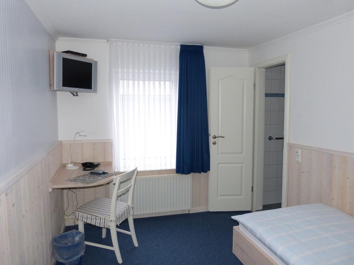 Karstens Gasthof Nordhastedt Dış mekan fotoğraf